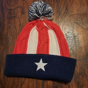 💲NWOT Patriotic Cable Knit Pom Beanie One Size